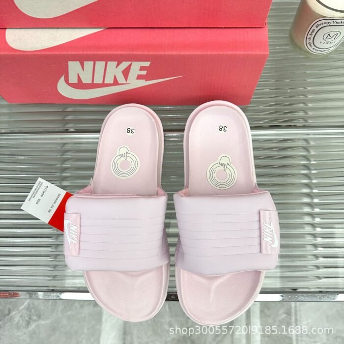 Nike Offcourt Adjust